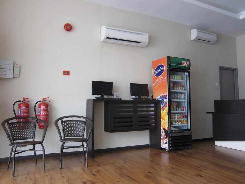 Place2Stay Hotel Malacca Ngoại thất bức ảnh