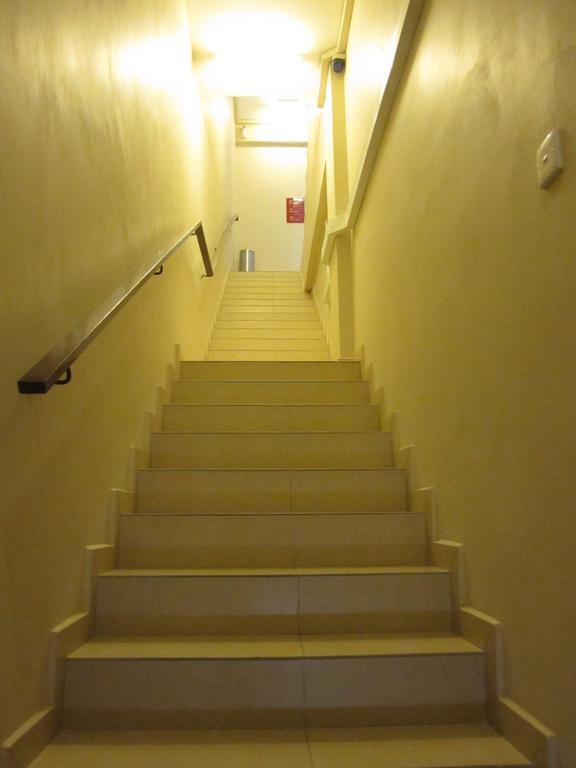Place2Stay Hotel Malacca Ngoại thất bức ảnh